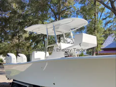 Fabriqu&eacute;e &agrave; partir de plastique renforc&eacute; de fibre de verre (FRP) de qualit&eacute; sup&eacute;rieure, cette canop&eacute;e est r&eacute;sistante &agrave; la corrosion, stable aux UV et tr&egrave;s durable, garantissant des performances &agrave; long terme dans des environnements ext&eacute;rieurs rigoureux comme les param&egrave;tres marins ou hors route.