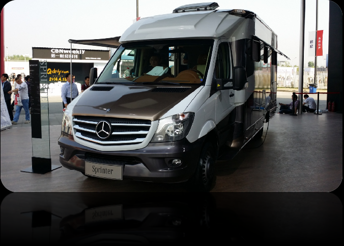 Introduction aux processus HP-RTM et moulage humide pour les composites