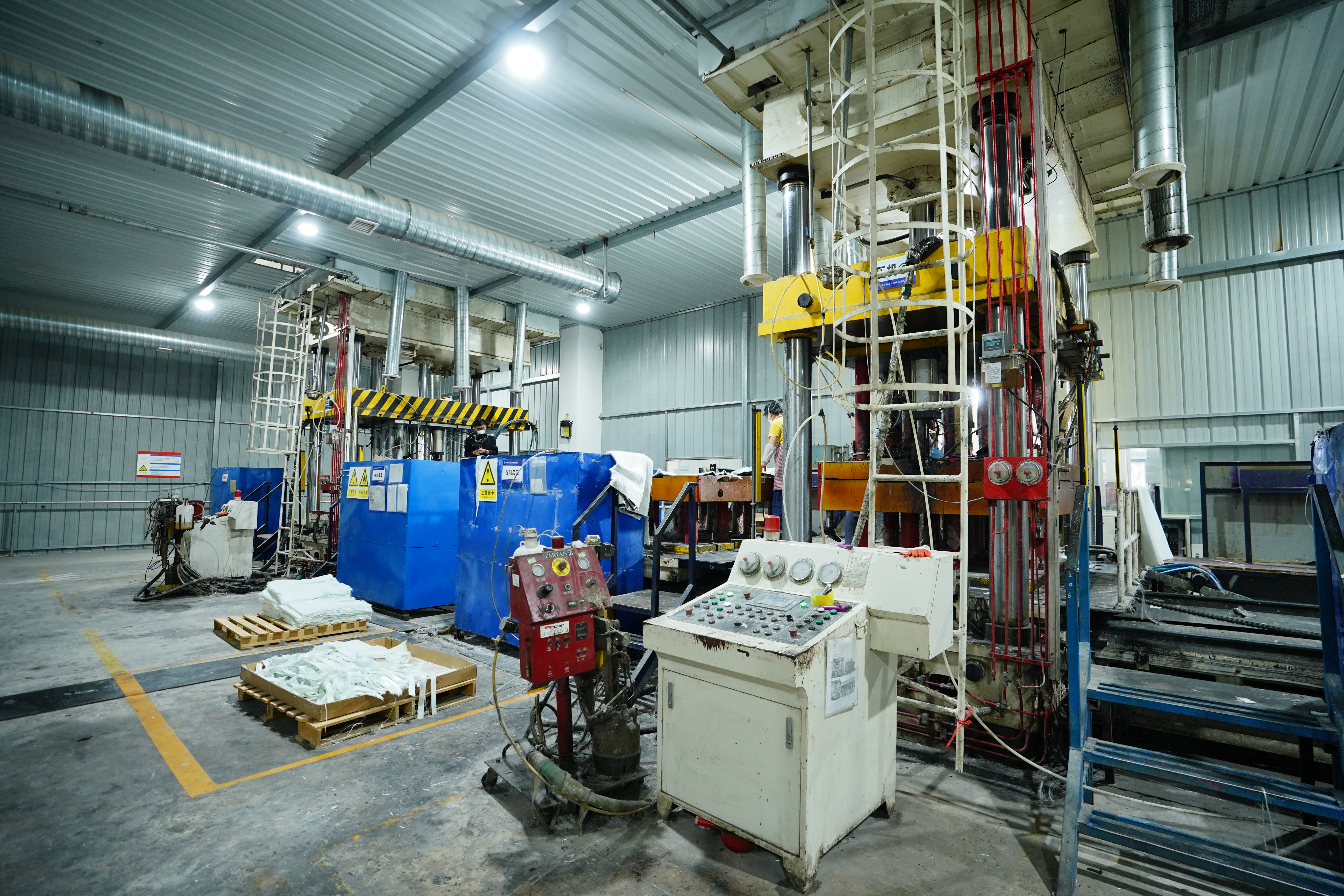 Qu'est-ce qui fait des composants automobiles RTM un changeur de jeu dans la fabrication de véhicules?