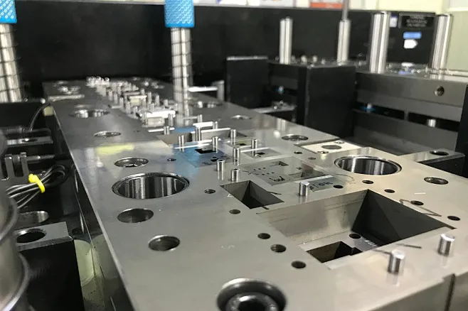 Types de moules pour la fabrication de produits en fibre de carbone